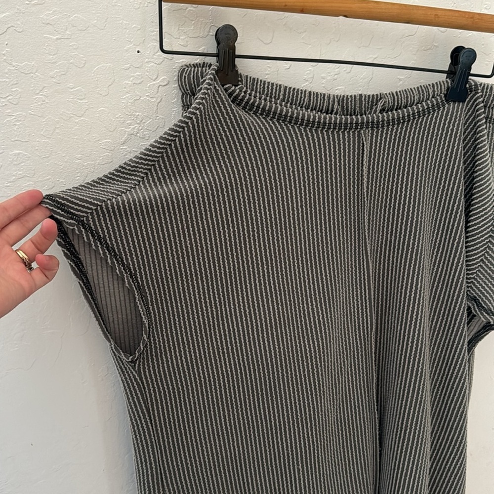 Gray White Ribbed Cap Sleeve Lounge Set M - Picture 3 of 6
